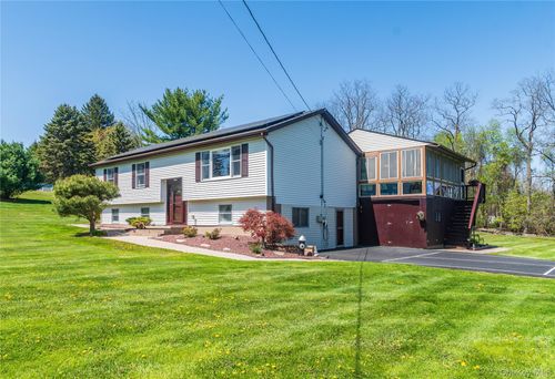 3 Duby Rd, Wallkill, NY, 12589-2910 | Card Image