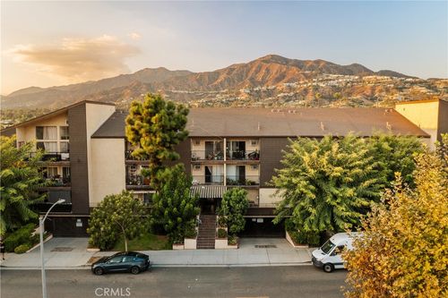 303-365 Burchett St, Glendale, CA, 91203-1305 | Card Image