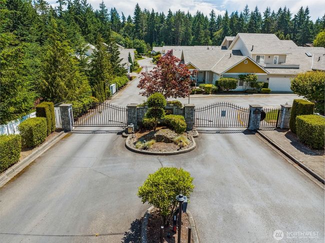 Well cared for community... close to everything, yet off the beaten path! | Image 26