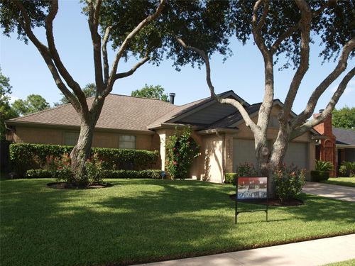 4027 Avanti Dr, Pearland, TX, 77584-4915 | Card Image