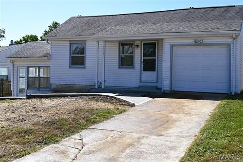 9510 Lydell Dr, Saint Louis, MO, 63123-5421 | Card Image