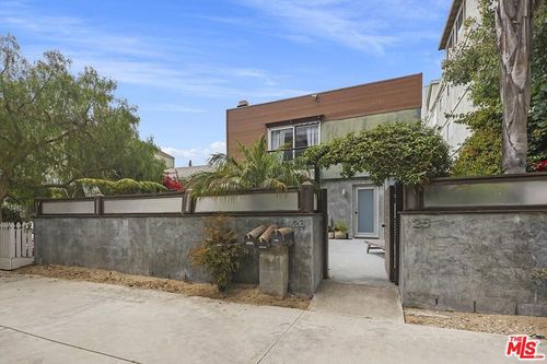 23 Ironsides St, Marina del Rey, CA, 90292-5907 | Card Image