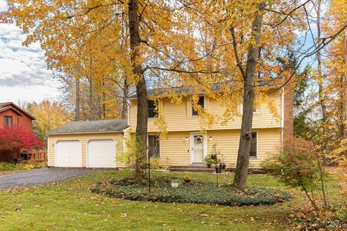 3195 Fields End Dr, Lysander, NY, 13027-1803 | Card Image