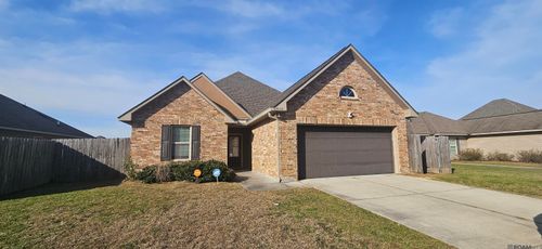 13149 Ribbonwood Dr, Denham Springs, LA, 70726-6169 | Card Image
