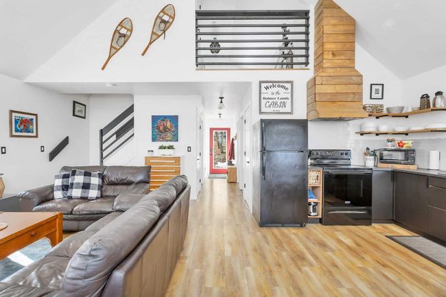 62 Sands St, House other with 3 bedrooms, 2 bathrooms and null parking in Rochon Sands AB | Image 11