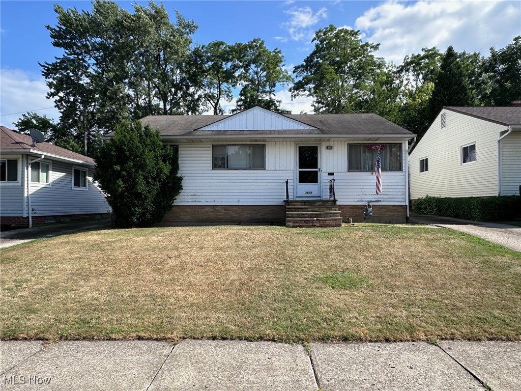 Stanfield Dr, Parma, OH 44134