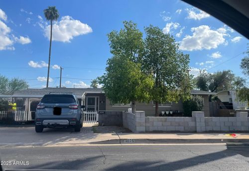 3825 W Elm St, Phoenix, AZ, 85019-3006 | Card Image