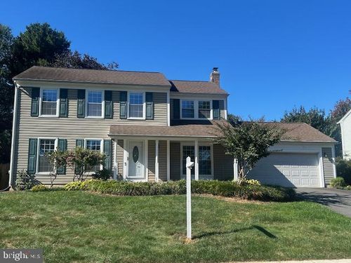 5 Seville Way, GAITHERSBURG, MD, 20878-1142 | Card Image