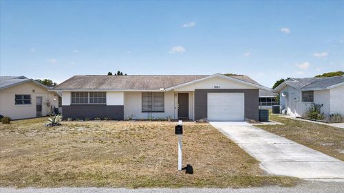 7523 Briarwood Dr, PORT RICHEY, FL, 34668-3206 | Card Image