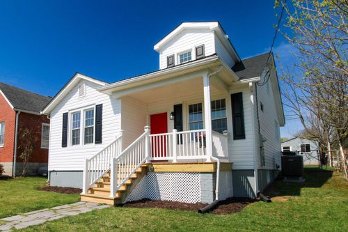 128 Waverly St S, Staunton, VA, 24401 | Card Image
