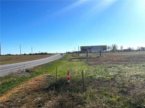 22924 52 West Rd, Cole Camp, MO, 65325-2102 | Card Image