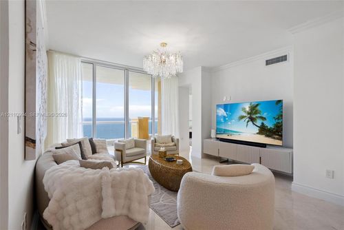 2405-17875 Collins Ave, Sunny Isles Beach, FL, 33160-2718 | Card Image
