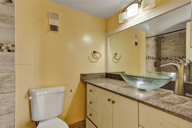 APT-506 - 8720 N Sherman Cir, Condo with 2 bedrooms, 2 bathrooms and null parking in Miramar FL | Image 11
