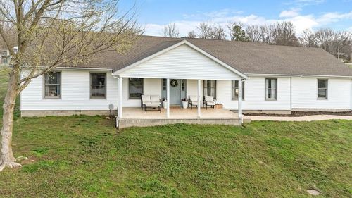 7940 Locust St, Seligman, MO, 65745-7150 | Card Image