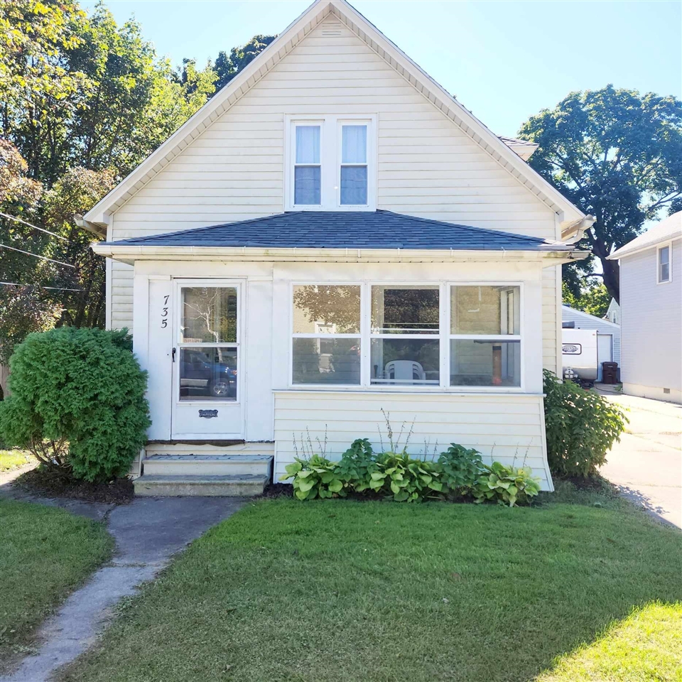Christy Ave, Jackson, MI 49203