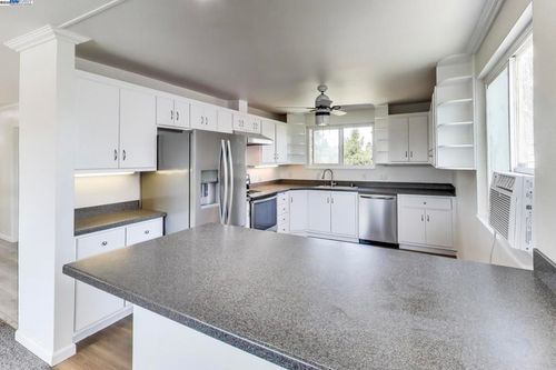 4435 Cambria St, Fremont, CA, 94538-1200 | Card Image