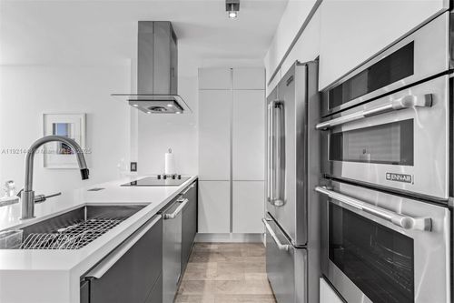 apt-3007-55 Se 6th St, Miami, FL, 33131-2568 | Card Image