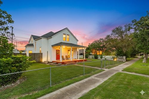 919 N Avenue A, Freeport, TX, 77541-3819 | Card Image