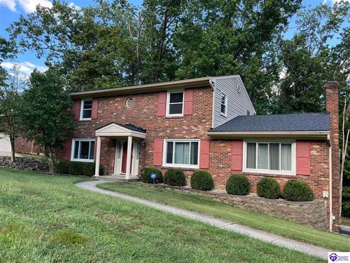 9203 Lakeridge Dr, Louisville, KY, 40272-2413 | Card Image