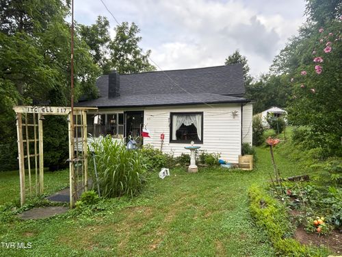 117 Gravely Dr, Pennington Gap, VA, 24277-8281 | Card Image