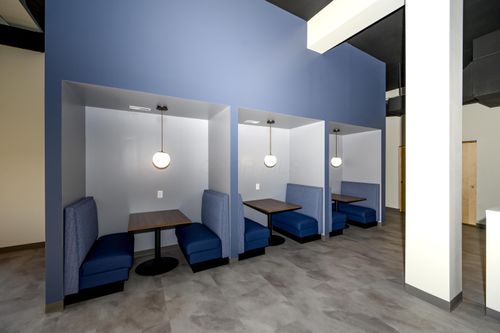 96 W Hunter St, Logan, OH, 43138-1512 | Card Image