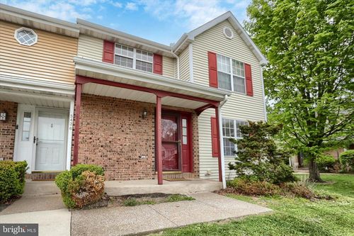 5438 Autumn Dr, HARRISBURG, PA, 17111-3758 | Card Image