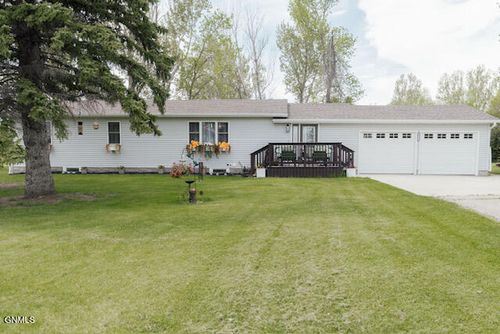 3813 4th Ave Nw, Jamestown, ND, 58401-1853 | Card Image