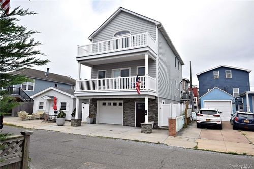 41 Nebraska St, Long Beach, NY, 11561-1608 | Card Image