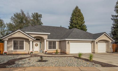 2704 Western Oak Dr, Redding, CA, 96002-5114 | Card Image