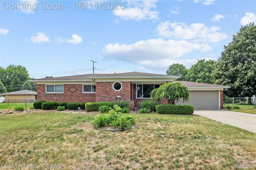 52655 Pappy Ln, Shelby Township, MI, 48316-3072 | Card Image