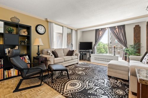 apt-603-33 Pond Ave, Brookline, MA, 02445-7156 | Card Image