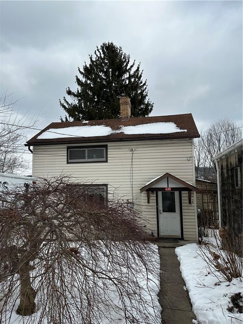 630 Prospect St, Crescent, PA, 15046-5440 | Card Image