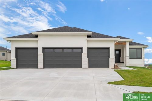 9803 Cumberland Dr, Papillion, NE, 68046-3712 | Card Image