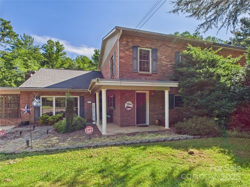 112 30th Ave Nw, Hickory, NC, 28601-1143 | Card Image