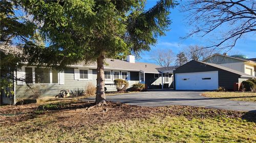 9315 Glenwood Trl, Brecksville, OH, 44141-2505 | Card Image