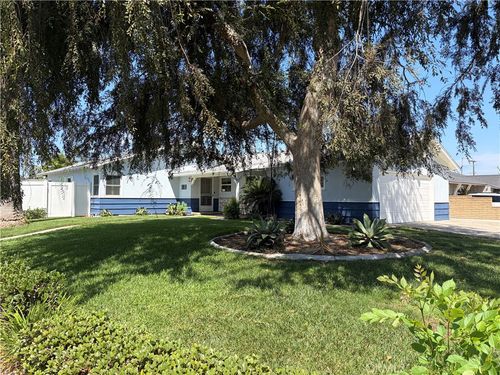 11711 Brownlee Rd, Garden Grove, CA, 92840-1838 | Card Image