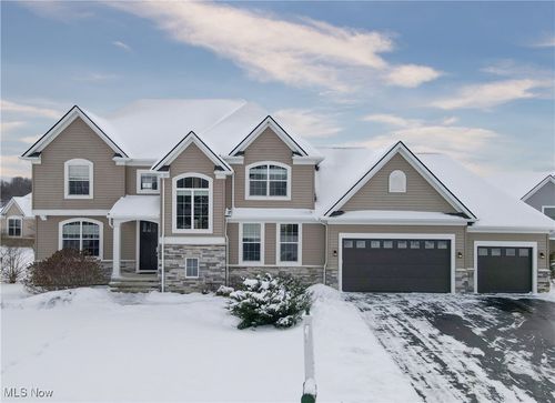 17545 Gates Landing Drive, Chagrin Falls, OH, 44023 | Card Image