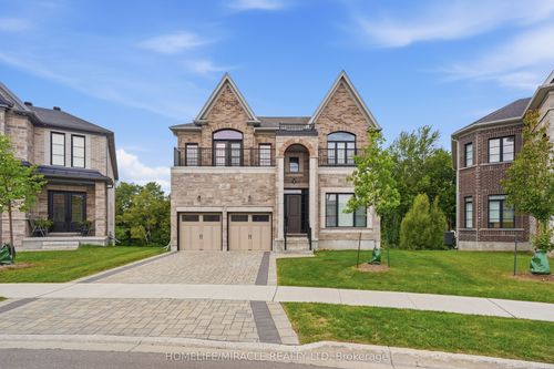 147 Ambrous Cres, Guelph, ON, N1G0E4 | Card Image