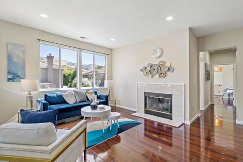 3581 Jasmine Cir, San Jose, CA, 95135-2368 | Card Image