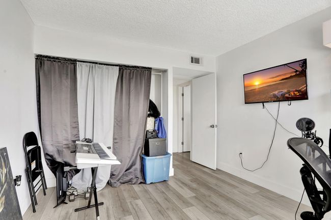 APT-914 - 4174 Inverrary Dr, Condo with 2 bedrooms, 2 bathrooms and null parking in Lauderhill FL | Image 19