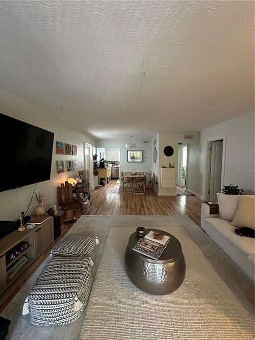 apt-c3-3835 Almeria Ave, SARASOTA, FL, 34239-6843 | Card Image