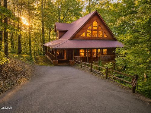 1630 Majestic Oak Way, Sevierville, TN, 37876 | Card Image