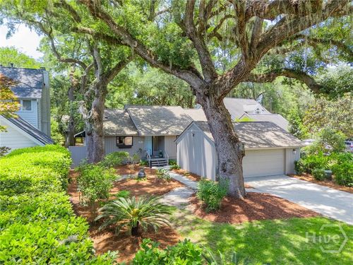 9 Windlass Ct, Savannah, GA, 31411-1725 | Card Image