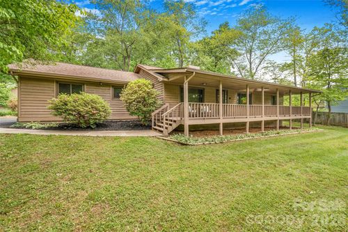 135 Scarlet Dr, Fletcher, NC, 28732-5603 | Card Image
