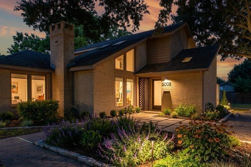 5008 Locust Street, Bellaire, TX, 77401 | Card Image