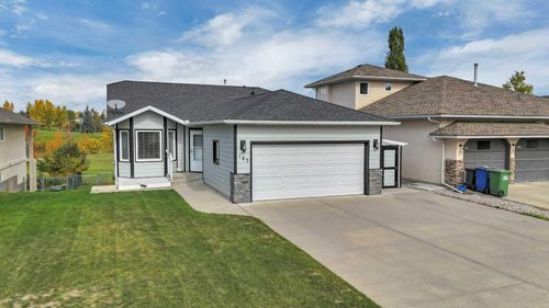 123 Riverview Circle, Cochrane, AB, T4C1K5 | Card Image