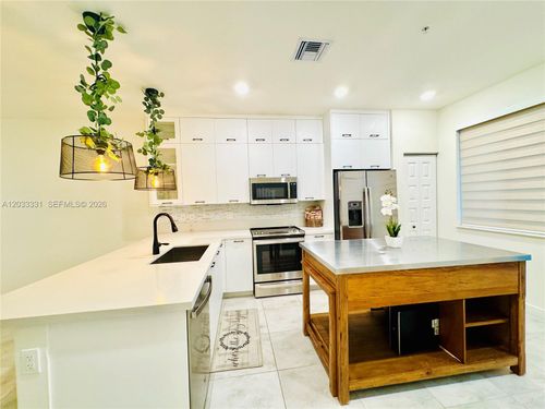 104-10295 Nw 64th Ter, Doral, FL, 33178-4688 | Card Image