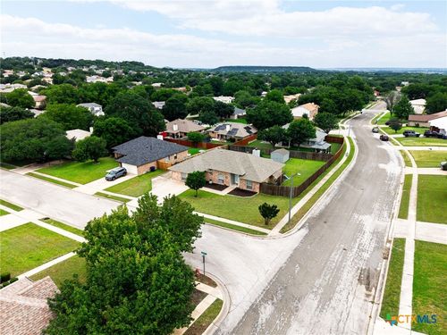 907 Vernon Dr, Copperas Cove, TX, 76522-4724 | Card Image