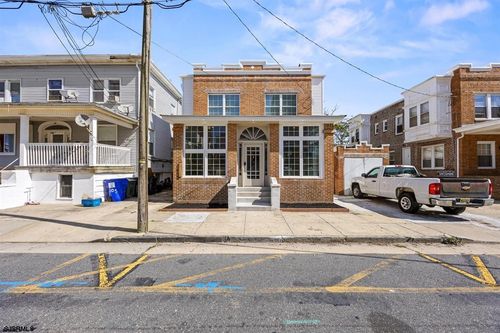 107 S Albion Pl, Atlantic City, NJ, 08401-6454 | Card Image