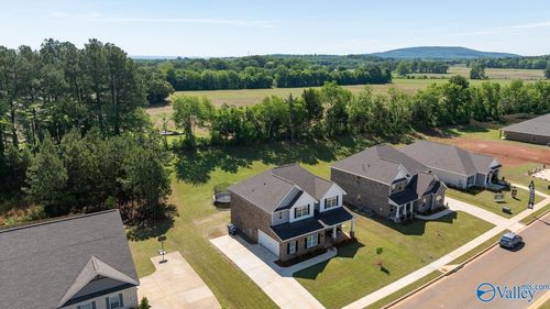 123 Ivy Vine Dr, Toney, AL, 35773-4502 | Card Image